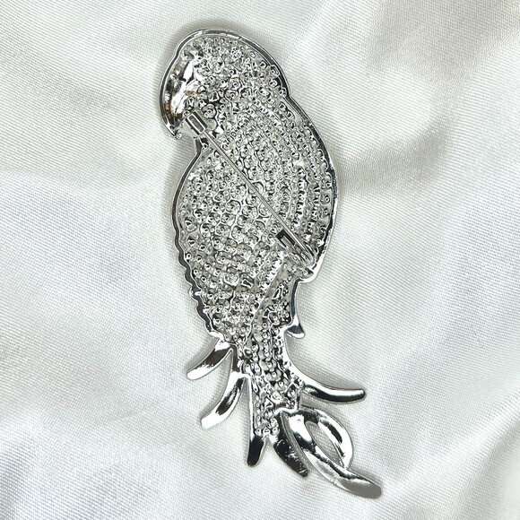 🧷🦜Vintage Inspired Parrot Brooch - Silver Tone with CZ - Sparkly, Shiny! - Picture 2 of 3